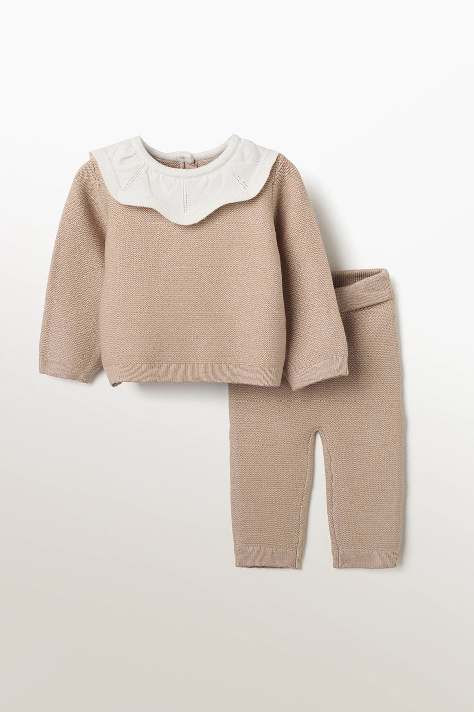 Conjunto de punto beige claro recién nacida