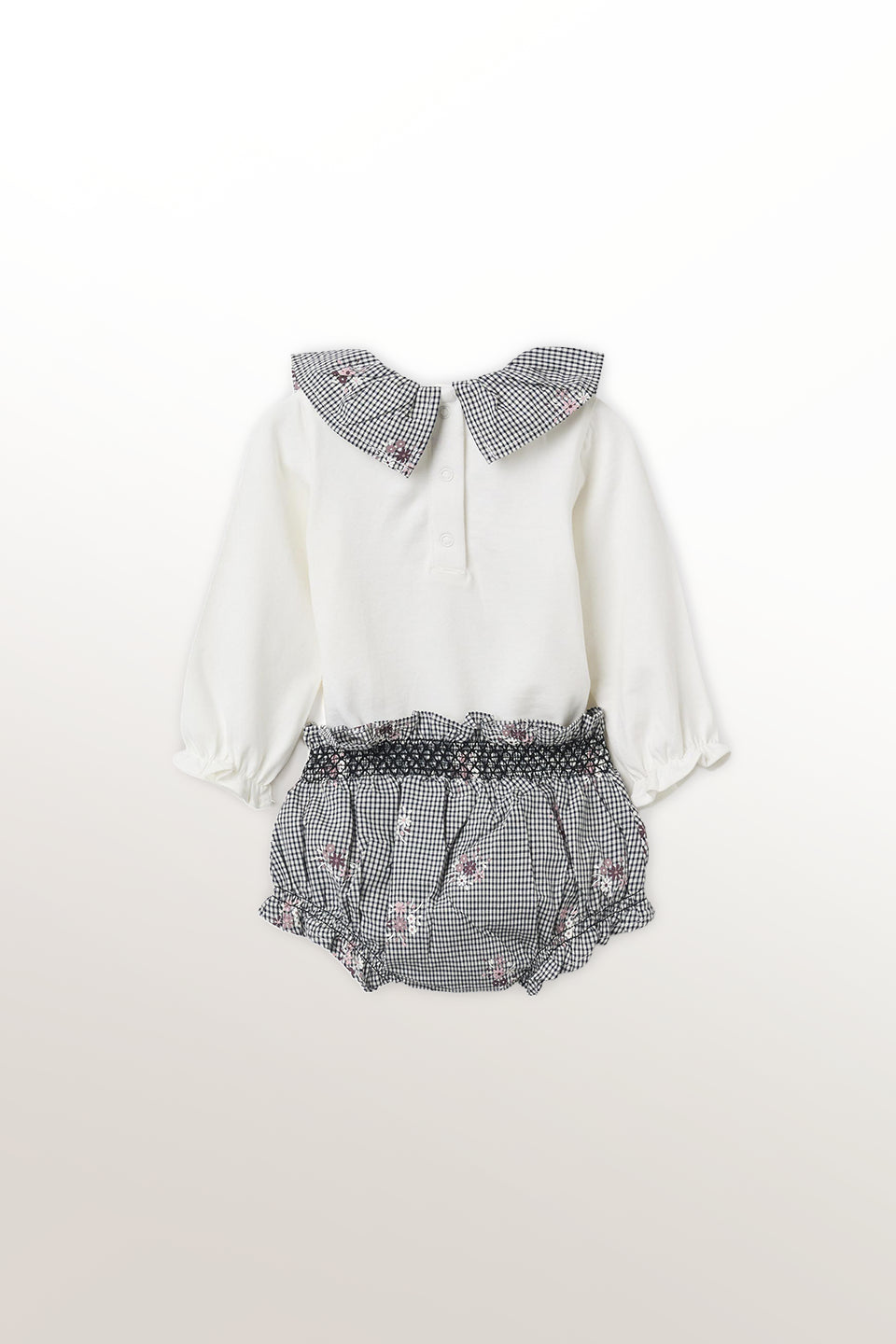 Conjunto body y pantalón corto blanco recién nacida